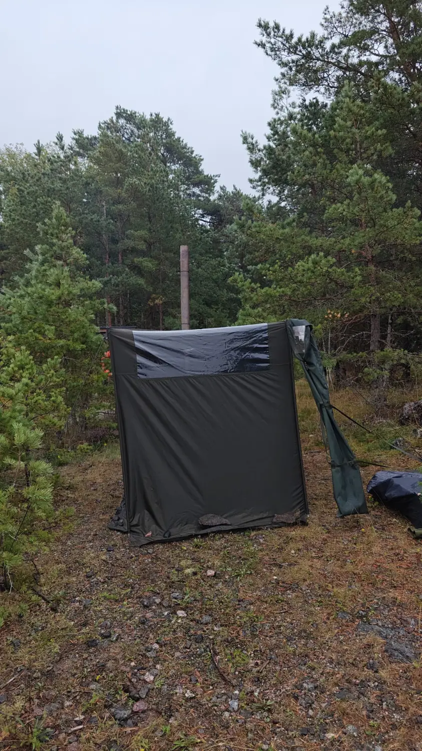 Telttasauna metsässä