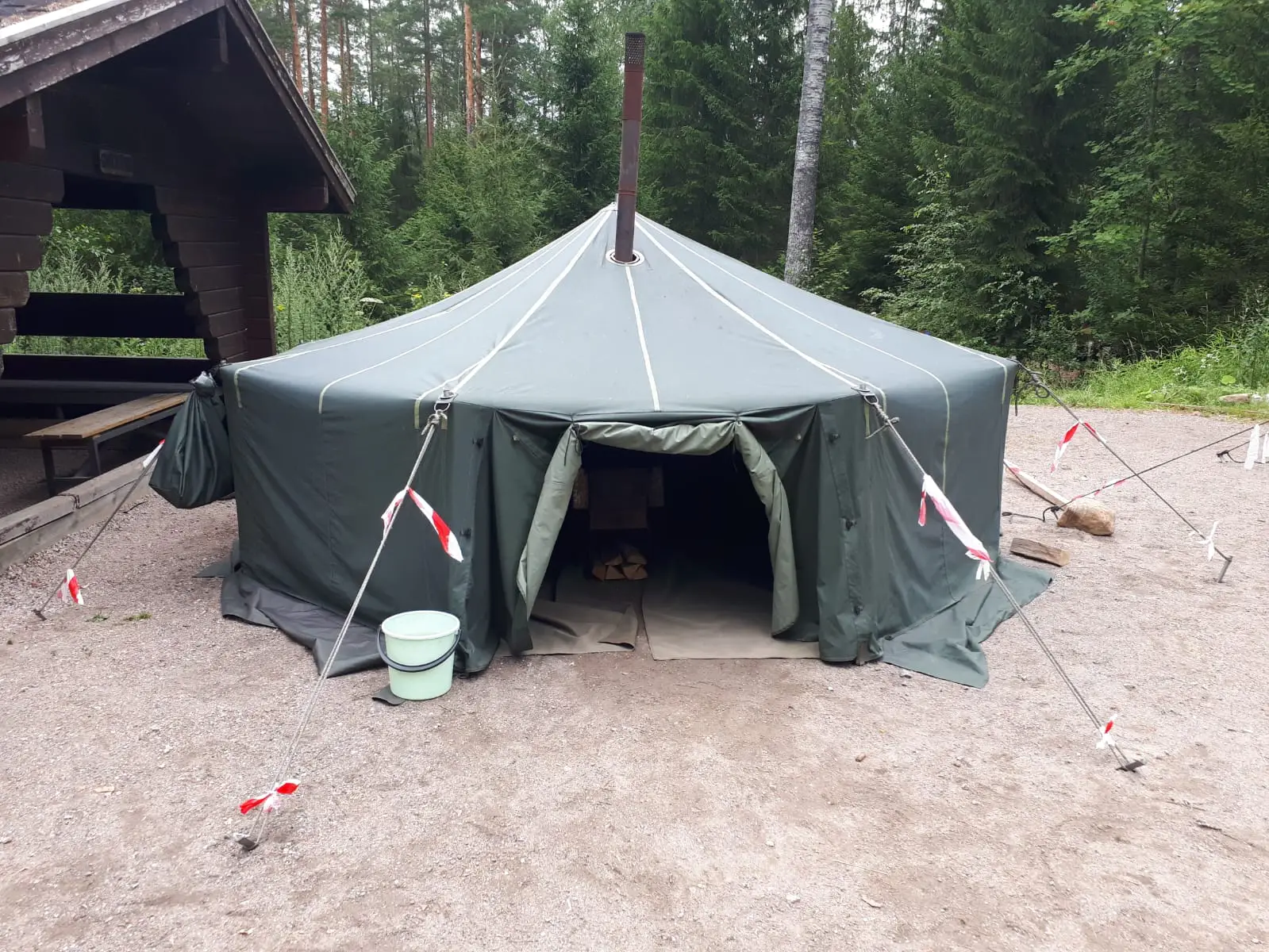 Ryhmäteltta Savotta SA10 + kamiina